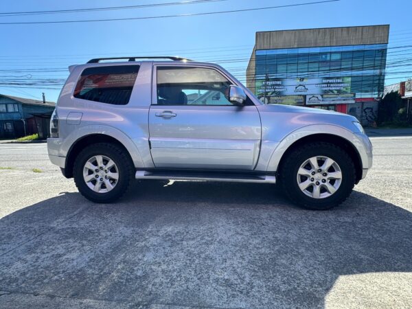 2016 MITSUBISHI MONTERO 4x4 3.2 AUT - Imagen 16