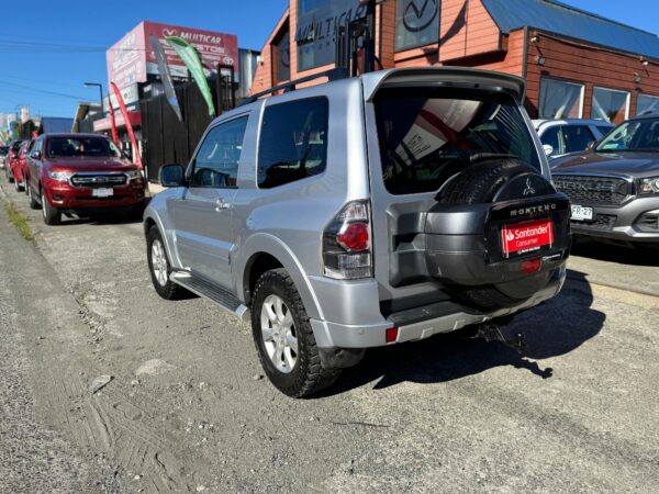 2016 MITSUBISHI MONTERO 4x4 3.2 AUT - Imagen 3