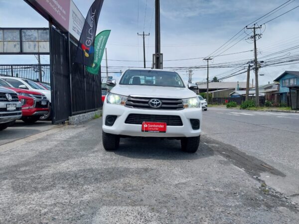 2017 TOYOTA  ALL NEW HILUX D CAB 4X4 2.4 DIESEL - Imagen 5