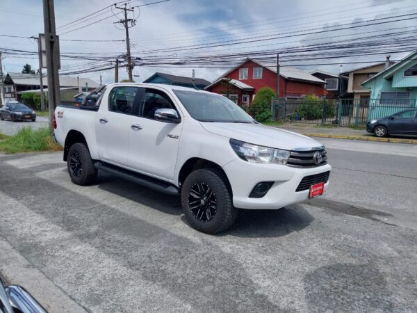 2017 TOYOTA  ALL NEW HILUX D CAB 4X4 2.4 DIESEL - Imagen 6