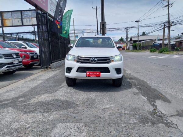 2017 TOYOTA  ALL NEW HILUX D CAB 4X4 2.4 DIESEL - Imagen 8