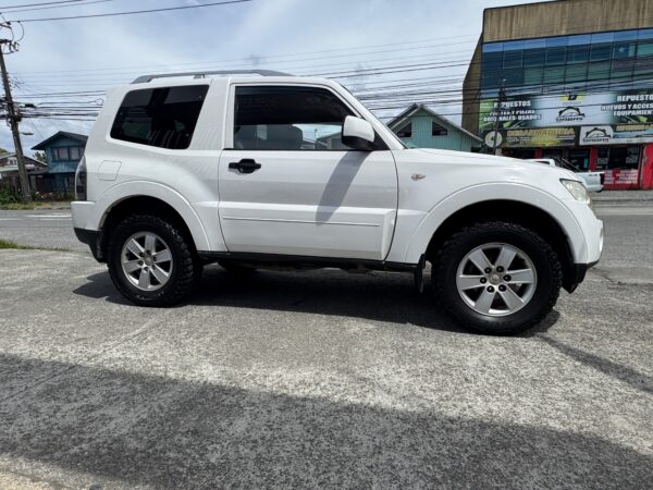 2009 Mitsubishi MONTERO 3.2 - Imagen 5