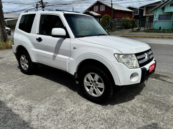 2009 Mitsubishi MONTERO 3.2 - Imagen 10