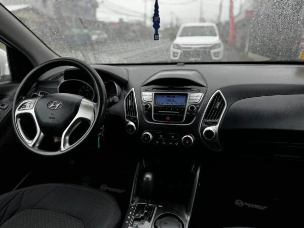 2012 HYUNDAI TUCSON AUT 4X4 2.0 BENCINA - Imagen 17