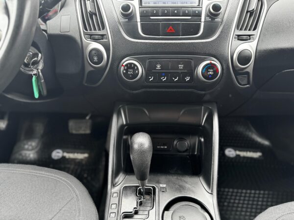 2012 HYUNDAI TUCSON AUT 4X4 2.0 BENCINA - Imagen 3