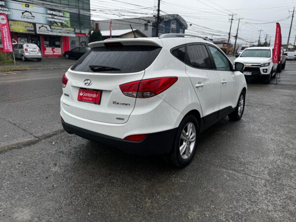 2012 HYUNDAI TUCSON AUT 4X4 2.0 BENCINA - Imagen 9