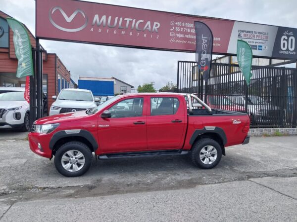 2021 TOYOYA  HILUX D CAB DX 4X4 2.4 - Imagen 4