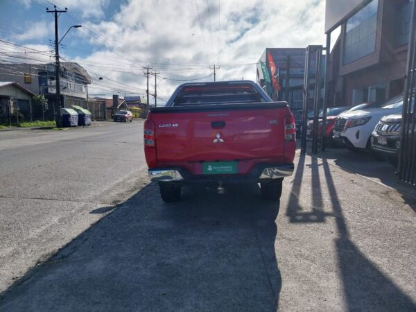 2017 Mitsubishi L200 KATANA CRT 4X4 2.4 - Imagen 2