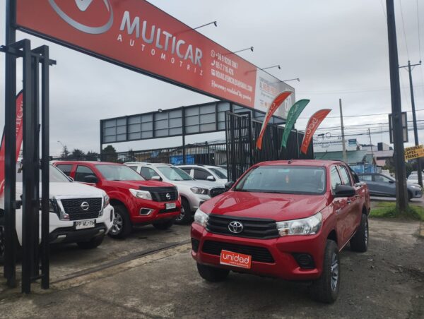 2019 Toyota HILUX D CAB DX 4X4 2.4 - Imagen 4