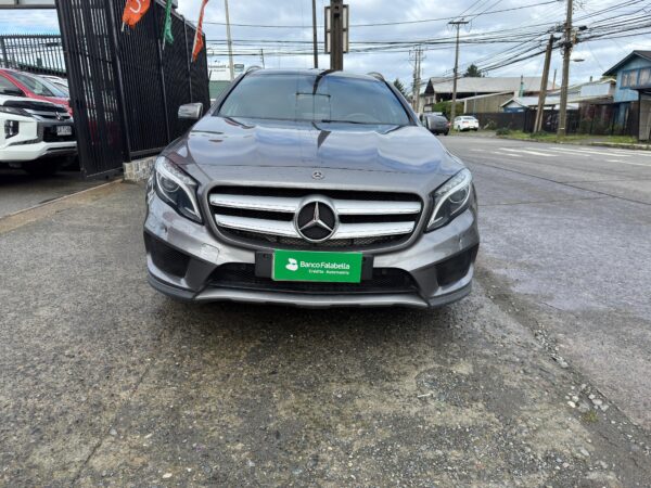 2017 Mercedez-Benz GLA 220 D 4x4 DIESEL - Imagen 3