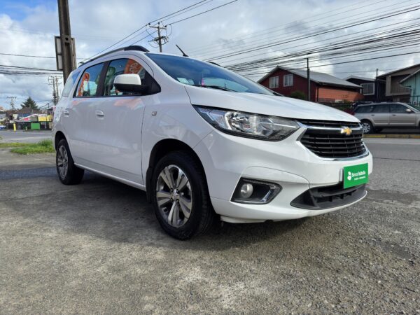 2022 Chevrolet Spin LTZ - Imagen 2
