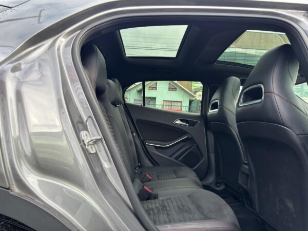 2017 Mercedez-Benz GLA 220 D 4x4 DIESEL - Imagen 7