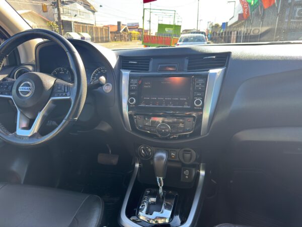 2021 Nissan NP300 NAVARA DCAB 4X4 2.3 AUT - Imagen 7