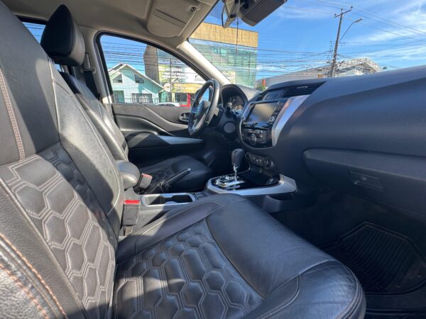 2021 Nissan NP300 NAVARA DCAB 4X4 2.3 AUT - Imagen 8