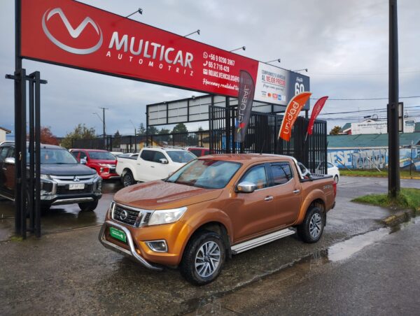 2016 Nissan DIESEL NP300 DCAB XE 4X4 2.3 - Imagen 9