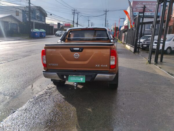 2016 Nissan DIESEL NP300 DCAB XE 4X4 2.3 - Imagen 17
