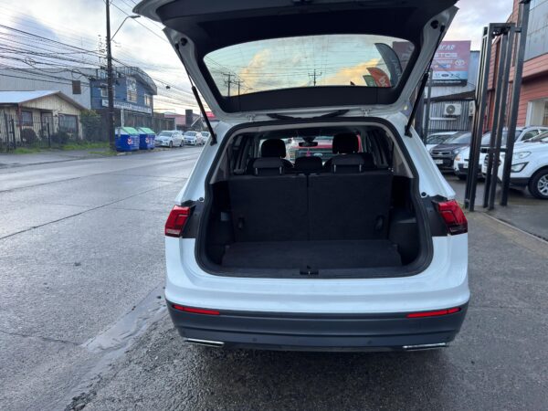 2019 Volkswagen TIGUAN 4X4 2.0 AUT - Imagen 2