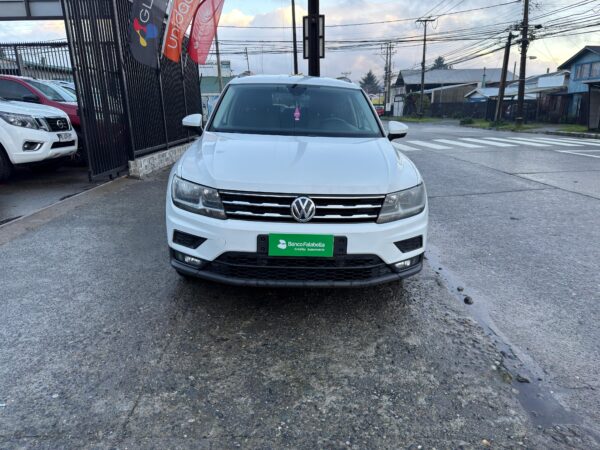 2019 Volkswagen TIGUAN 4X4 2.0 AUT - Imagen 3