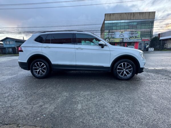 2019 Volkswagen TIGUAN 4X4 2.0 AUT - Imagen 5