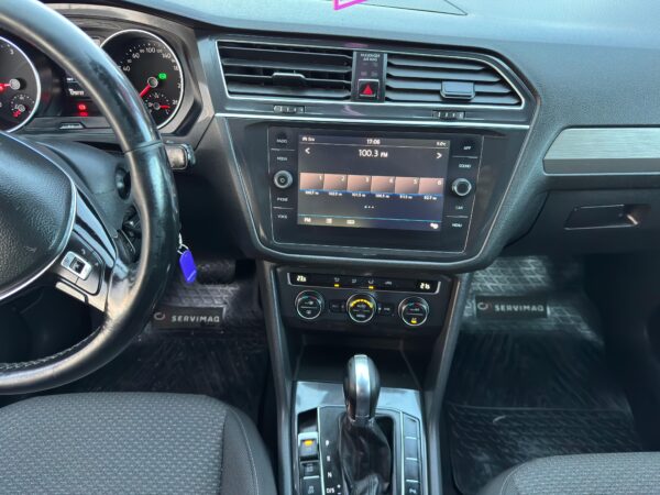 2019 Volkswagen TIGUAN 4X4 2.0 AUT - Imagen 9