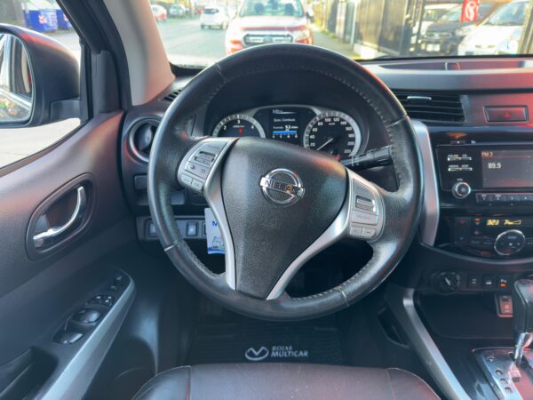 2017 Nissan NP300 D CAB LE 4X4 2.3 AT - Imagen 6