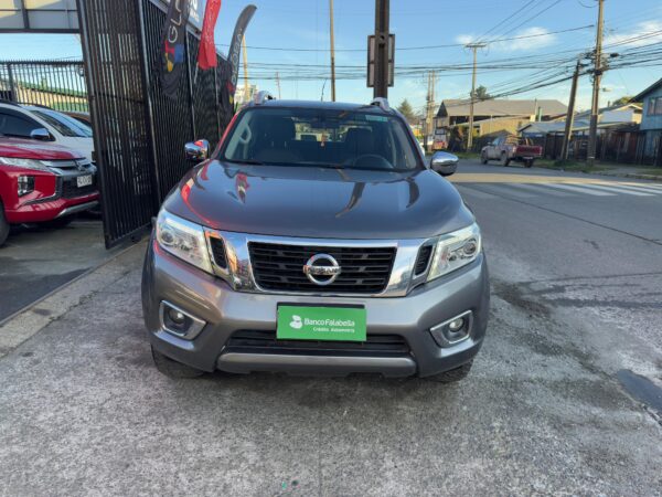 2017 Nissan NP300 D CAB LE 4X4 2.3 AT - Imagen 13