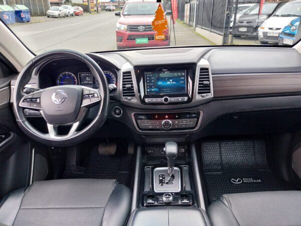 2020 Ssangyong DIESEL NEW REXTON 4X4 2.2 AUT - Imagen 17
