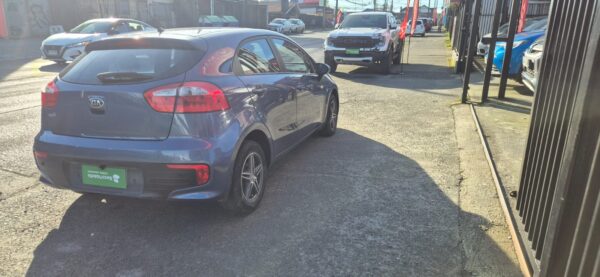 2017 KIA RIO 5 EX 1.4 - Imagen 3
