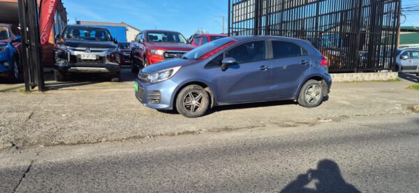 2017 KIA RIO 5 EX 1.4 - Imagen 6