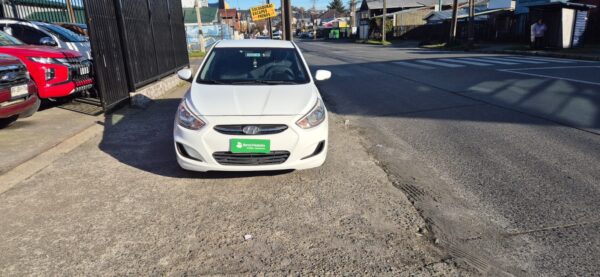 2015 Hyundai ACCENT RB GL 1.6 AUT - Imagen 6