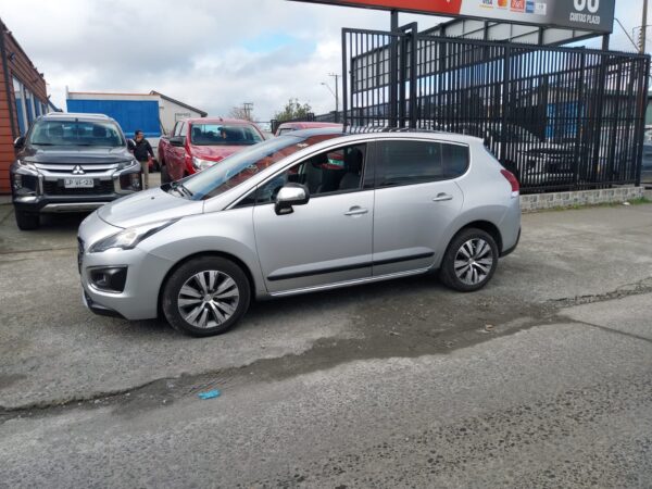 2017 Peugeot 3008 ALLURE BLUE HDI 1.6 AUT - Imagen 6
