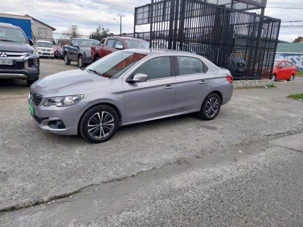 2018 Peugeot 301 ALLURE HDI 1.6 - Imagen 3