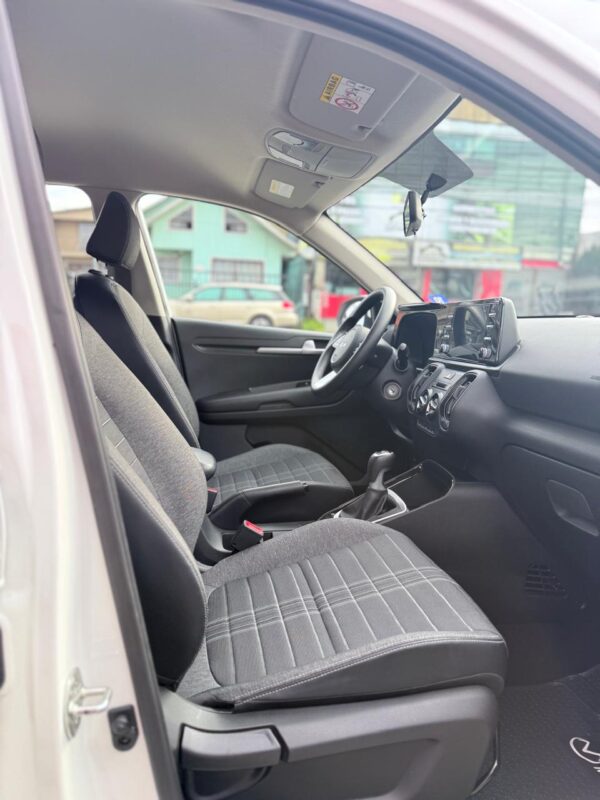 2025 KIA SONET 1.5 MT - Imagen 9