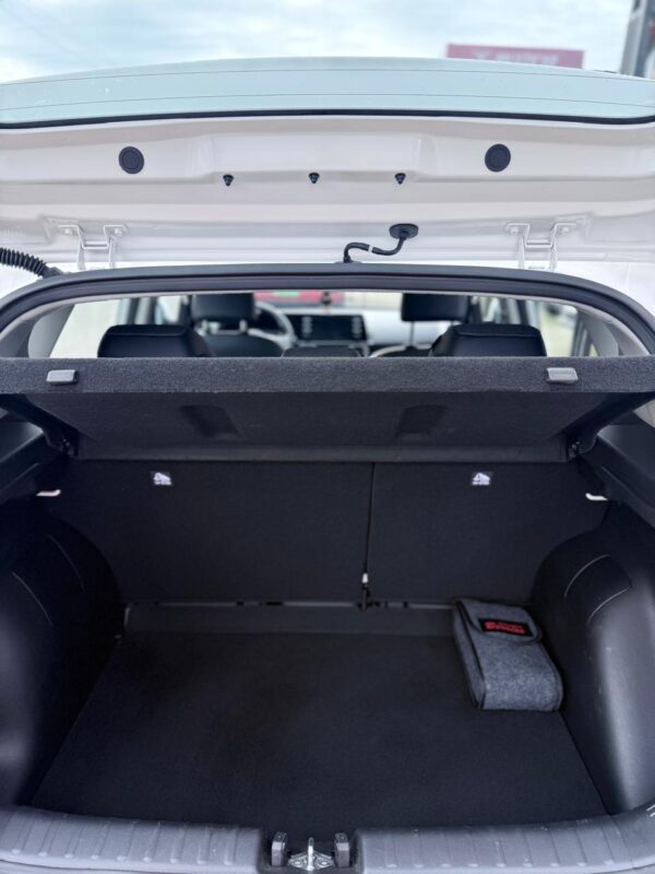 2025 KIA SONET 1.5 MT - Imagen 16