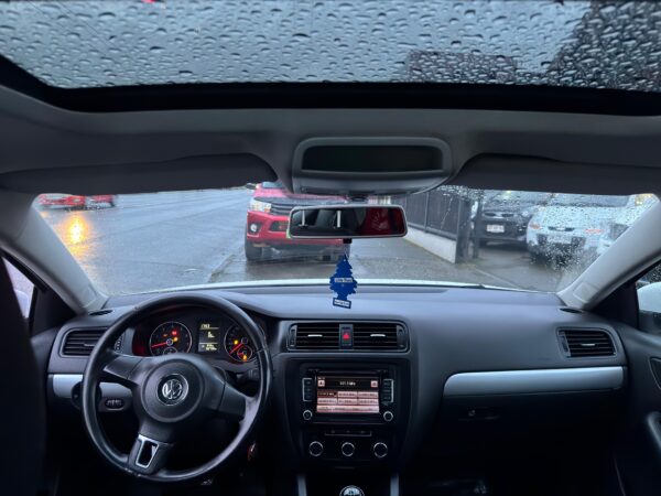 2013 Volkswagen VENTO TRENDLINE 2.0 - Imagen 6