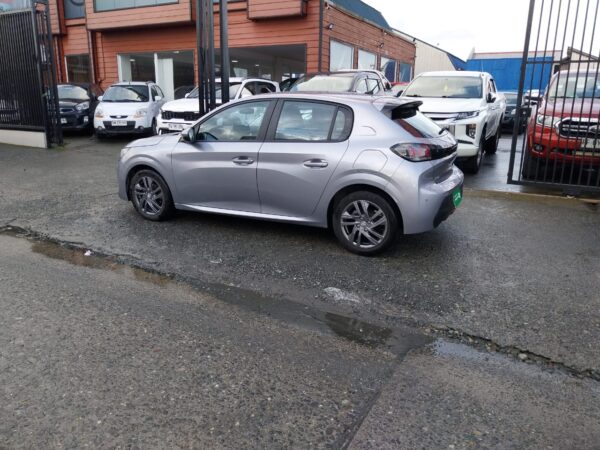 2022 Peugeot BENCINA 208 PURETECH 75 1.2 - Imagen 7