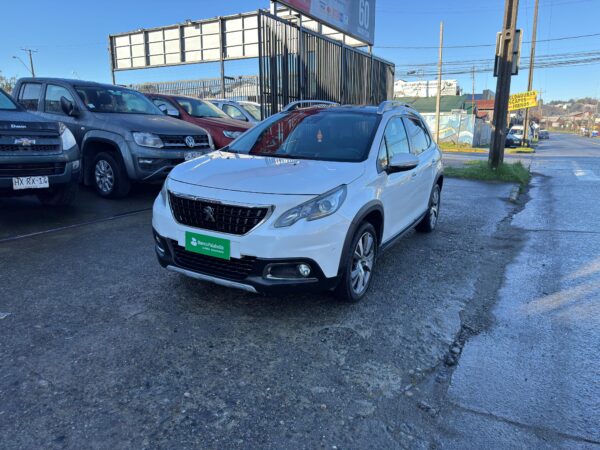 2017 Peugeot  2008 ALLURE 1.2 - Imagen 2