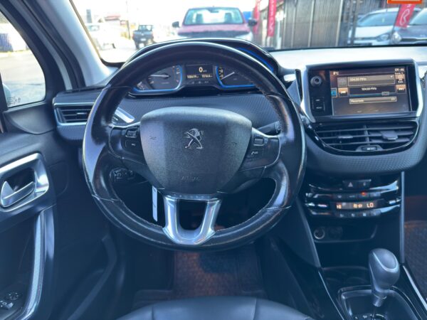 2017 Peugeot  2008 ALLURE 1.2 - Imagen 8