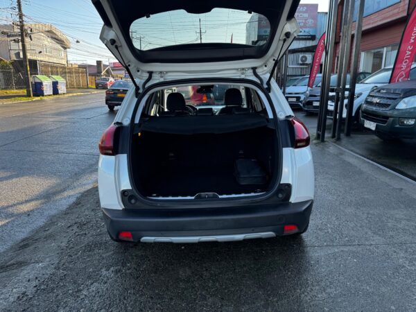 2017 Peugeot  2008 ALLURE 1.2 - Imagen 15