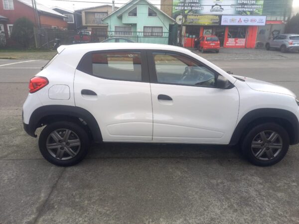 2022 Renault KWID HB 1.0 - Imagen 8