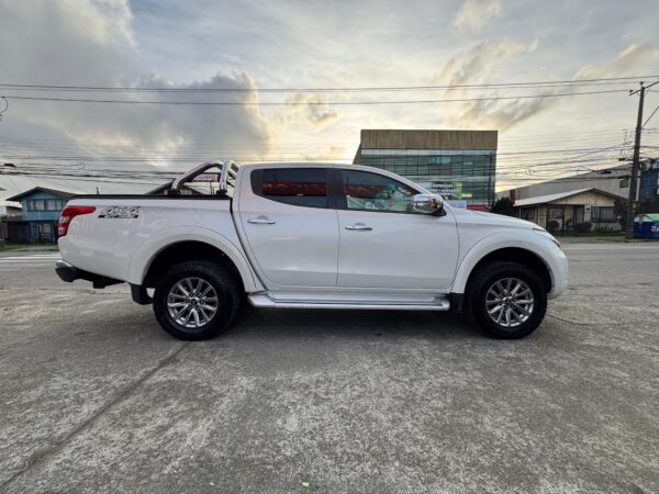 2018 Mitsubishi  L200 DAKAR 4X4 2.4 AUT - Imagen 2
