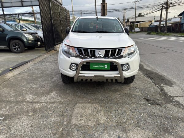 2018 Mitsubishi  L200 DAKAR 4X4 2.4 AUT - Imagen 3