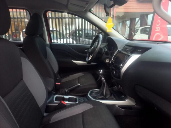 2022 Nissan NAVARA D CAB MT 4X4 2.3 - Imagen 12