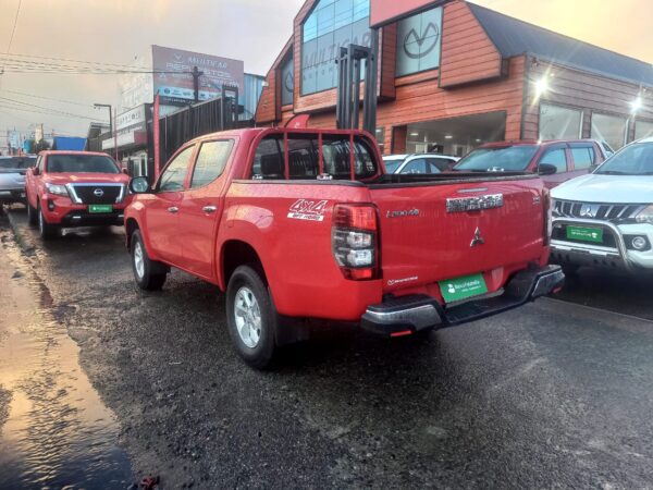 2020 Mitsubishi L200 KATANA CRT 4X4 2.4 - Imagen 9