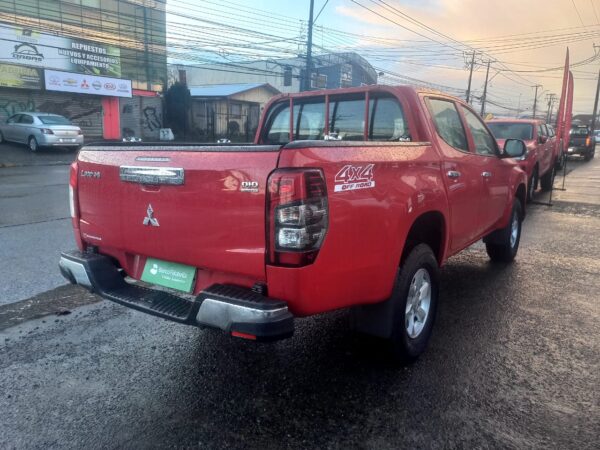 2020 Mitsubishi L200 KATANA CRT 4X4 2.4 - Imagen 10