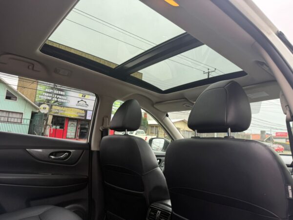 2017 Nissan  XTRAIL 4X4 2.5 AUT - Imagen 4
