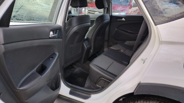 2021 Hyundai TUCSON TL 2.0 - Imagen 10