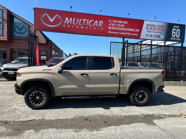 2023 Chevrolet SILVERADO 4X4 6.2 AUT - Imagen 14