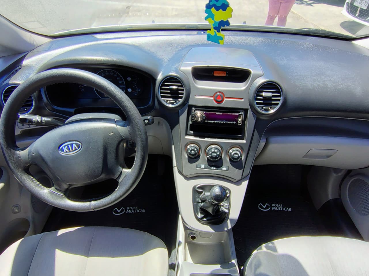 2011 KIA CARENS LX 2.0 - Imagen 2