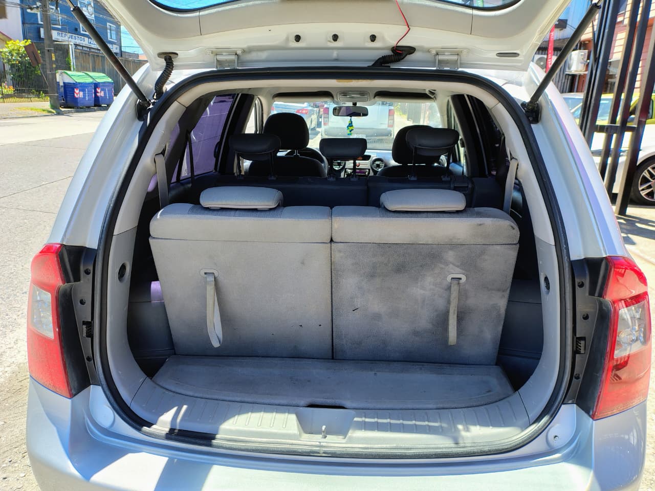 2011 KIA CARENS LX 2.0 - Imagen 6